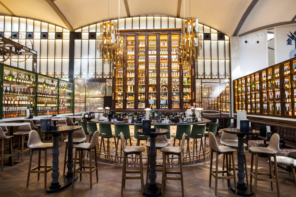 El-Nacional-Cocktail-bar